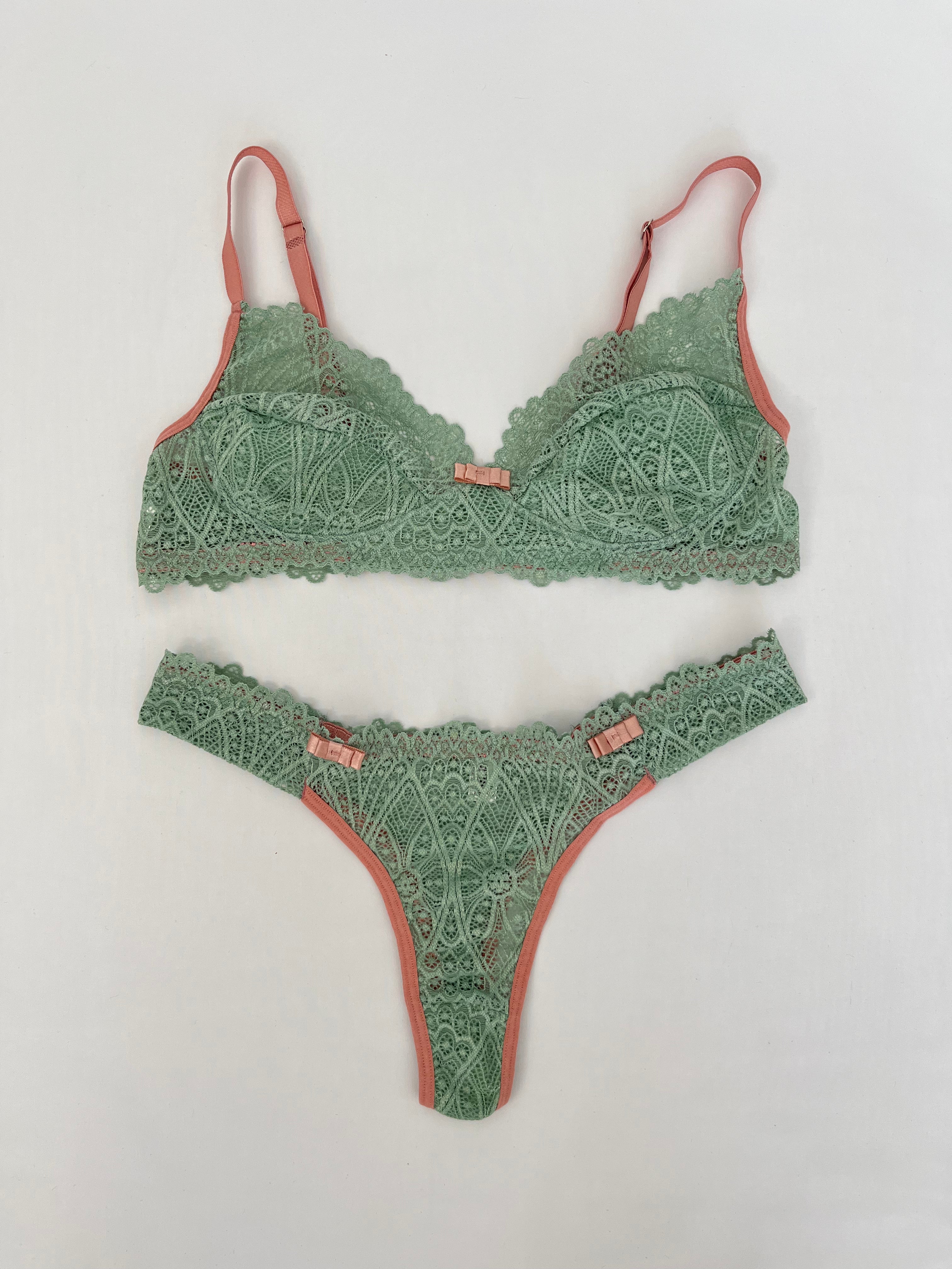 Baby Green / Baby Pink