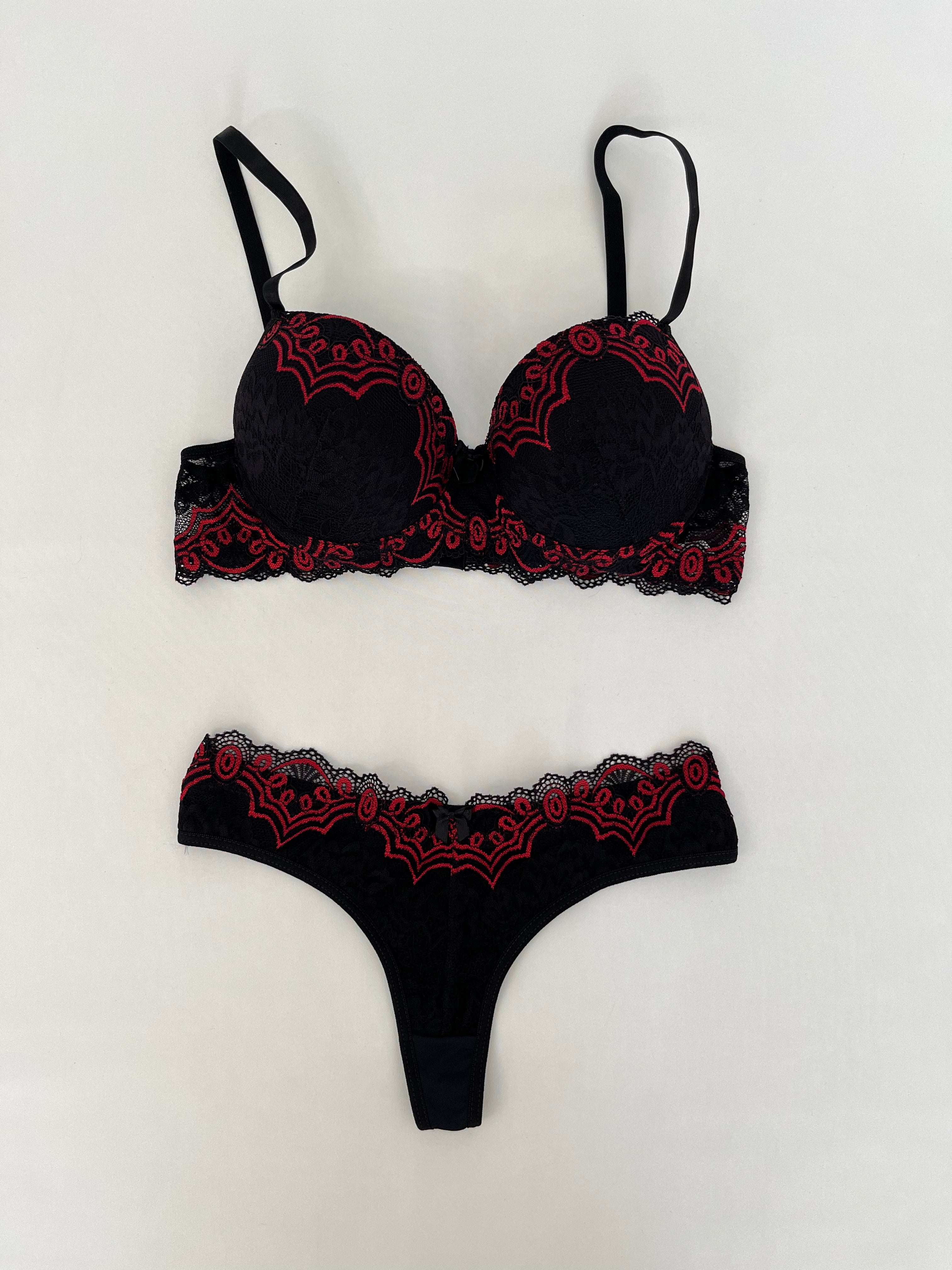 Black / Red